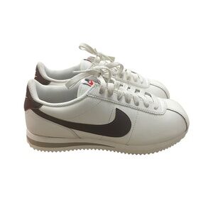 Nike Men's White and Black Sneakers